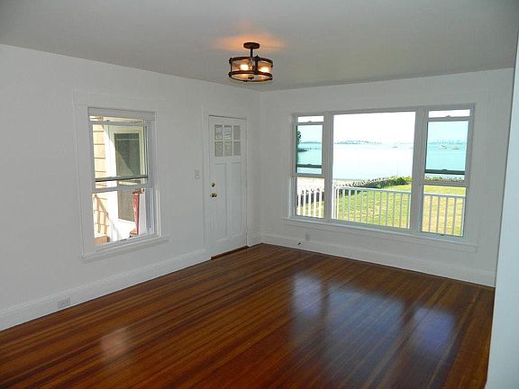 1st floor living room