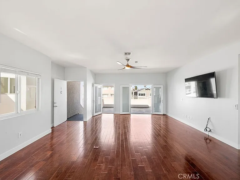 40 15th St #C — Photo 12