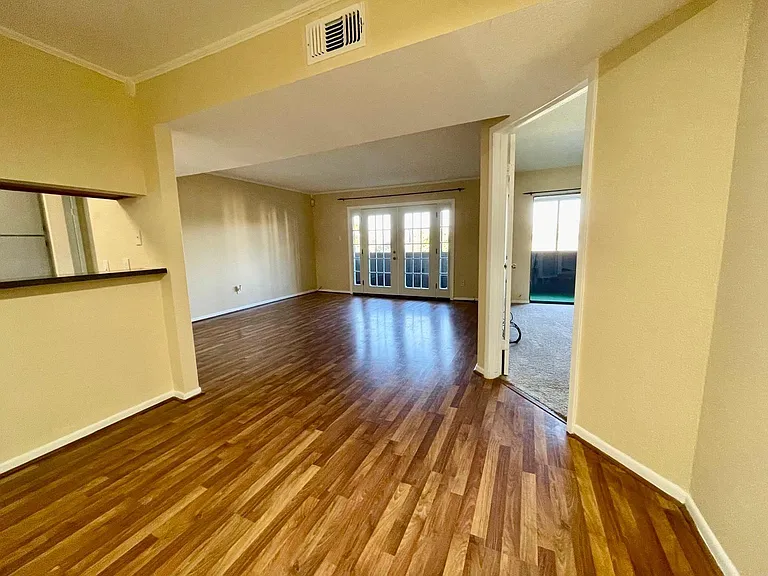 3055 Walnut Bend Ln #36 — Photo 10