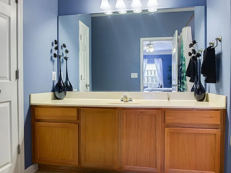 203 S Dorsey Ln #203 — Photo 9