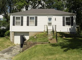 1925 Northfield Dr, Saint Louis, MO 63114