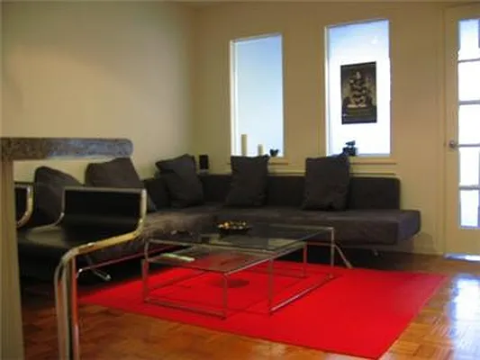 Rented by City Connections Realty | media 27