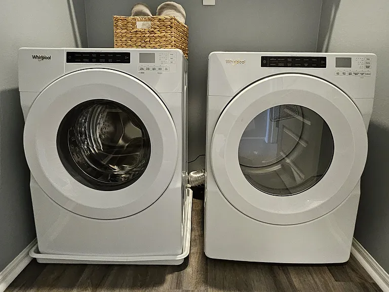 In-unit washer & dryer _ convenient and easy