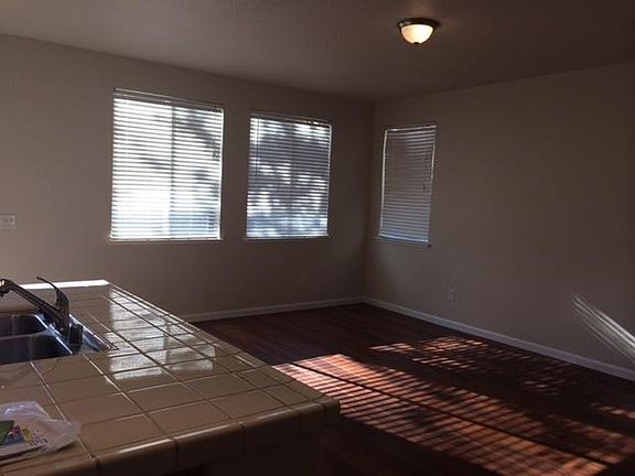 3rd image of 3219 Cathedral Cir