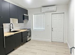 16202 NE 18th Ct, Miami, FL 33162