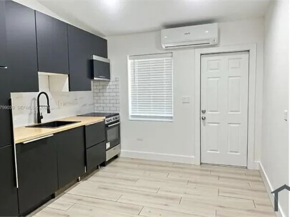 16202 NE 18th Ct, Miami, FL 33162