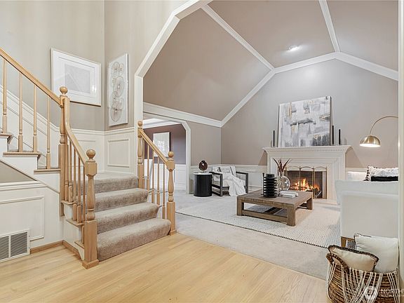 5th image of 22530 SE 46th Place