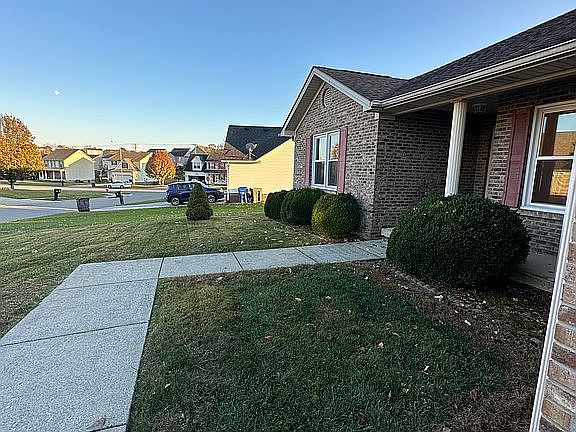 3rd image of 305 Hanover Dr
