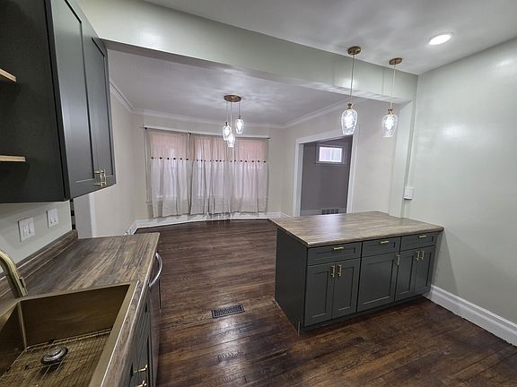 2nd image of 4481 Seminole St