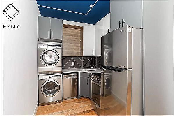 1st image of 190 Pulaski St #3A