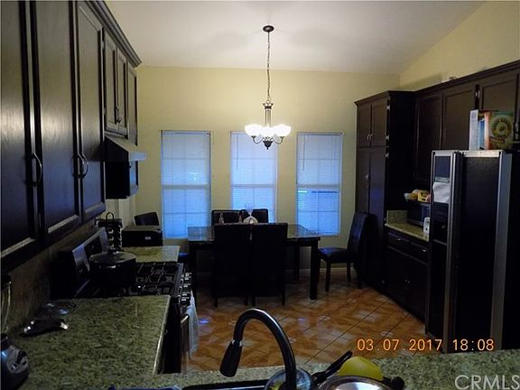 4th image of 733 Poinsettia Pl