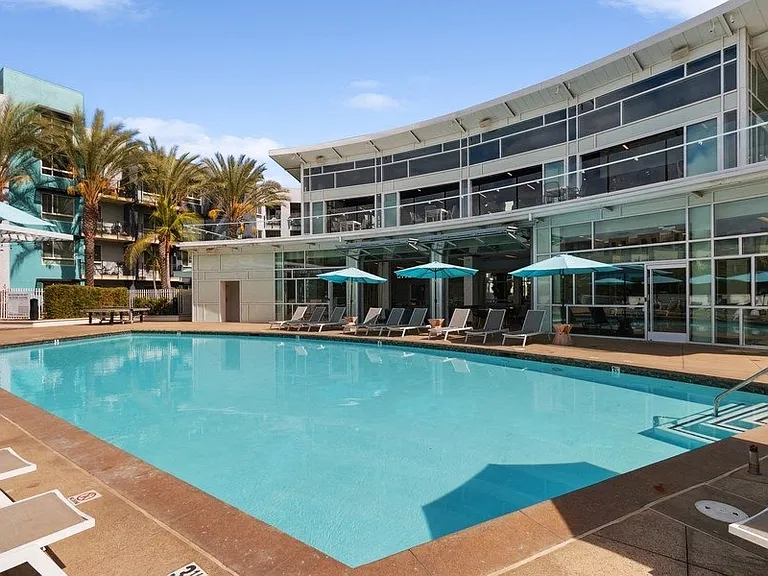 Domain San Diego — Photo 9