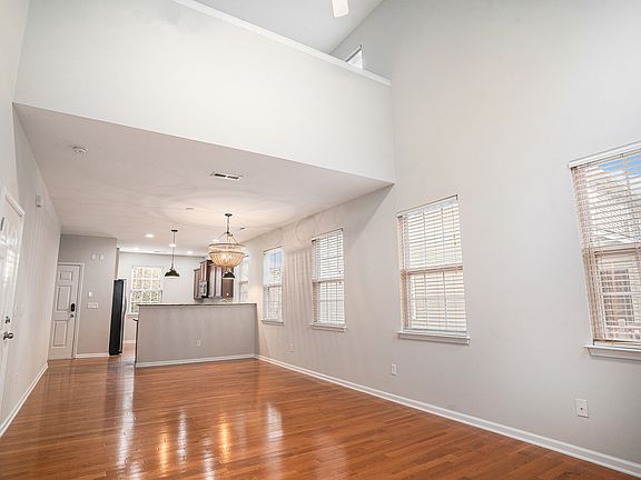 Living/dining area