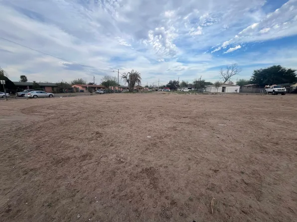 2817 Santa Rita Ave, Laredo, TX 78040