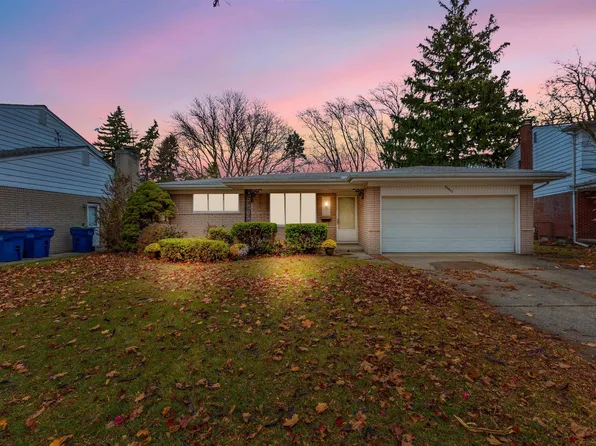 26032 Falmouth Dr, Warren, MI 48089