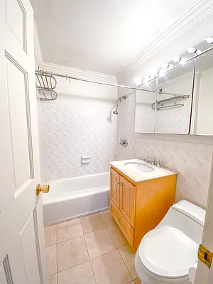 Rented by ONE Manhattan Real Estate | media 24