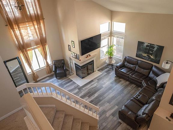 2nd image of 33029 Rossman Cir