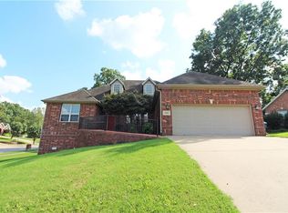 600 SW Sims Dr, Bentonville, AR 72712