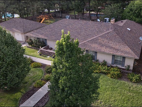 2nd image of 717 La Mancha Ct