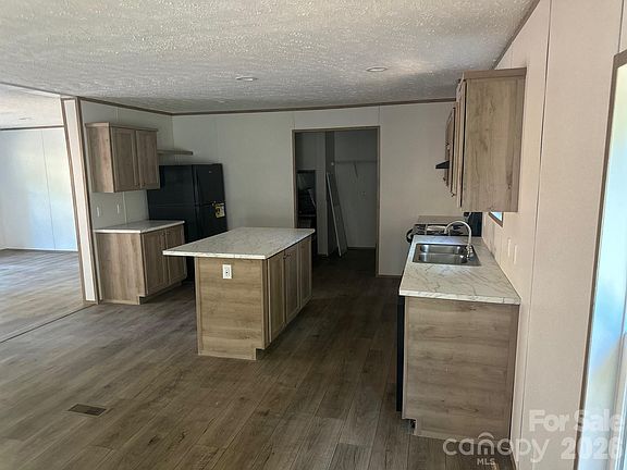 5th image of 178 Clear Springs Rd