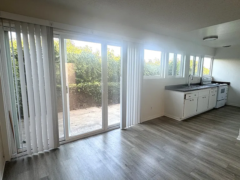 120 Oceano Ave #A — Photo 2