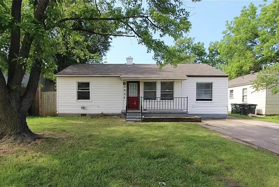 3932 Mallard Dr