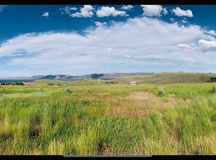 3194 S Bunch Grass Dr, Garden City, UT 84028