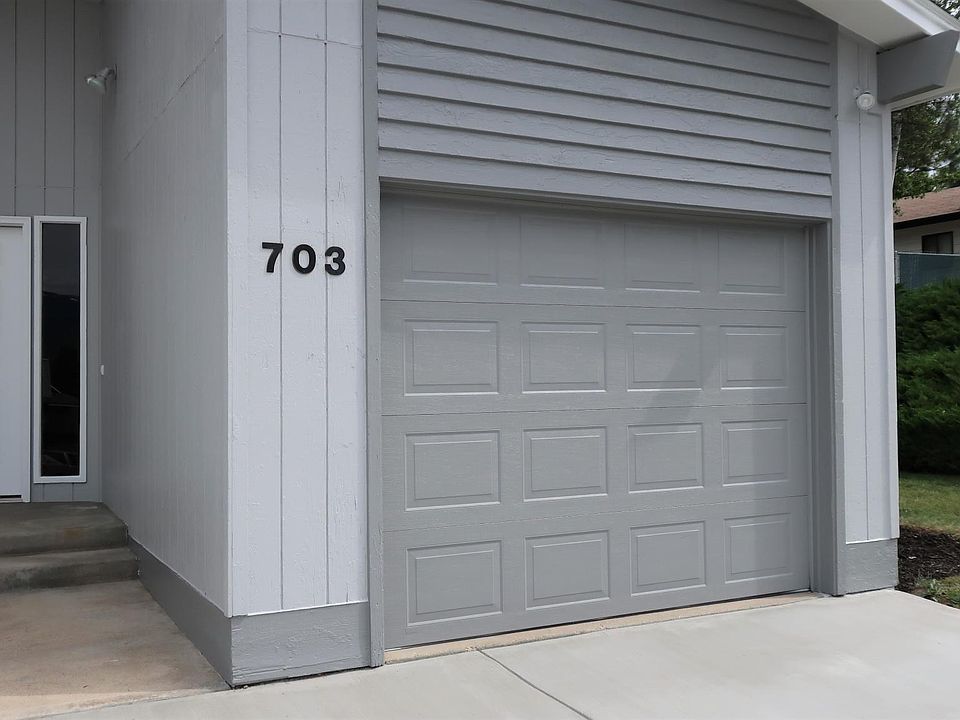 1st image of 703 11th St NE