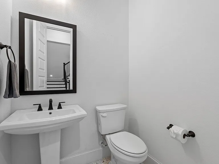 2541 Forestbrook Dr #1 — Photo 35