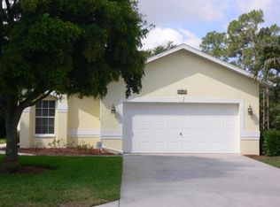 294 Stanhope Cir, Naples, FL 34104