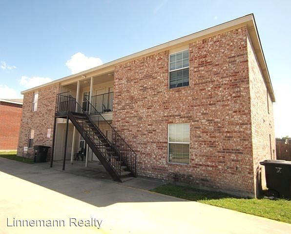 1st image of 2702 Garland Dr APT B