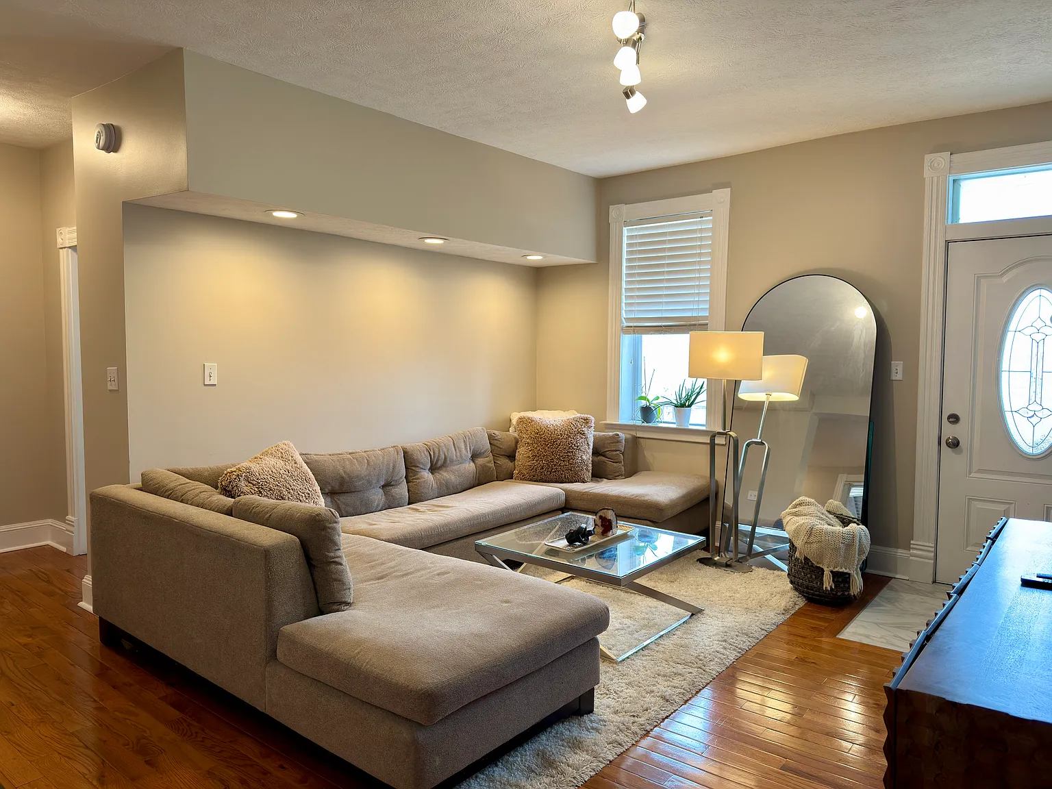 2 bed, 1438 sqft, $1,800 — Photo 4
