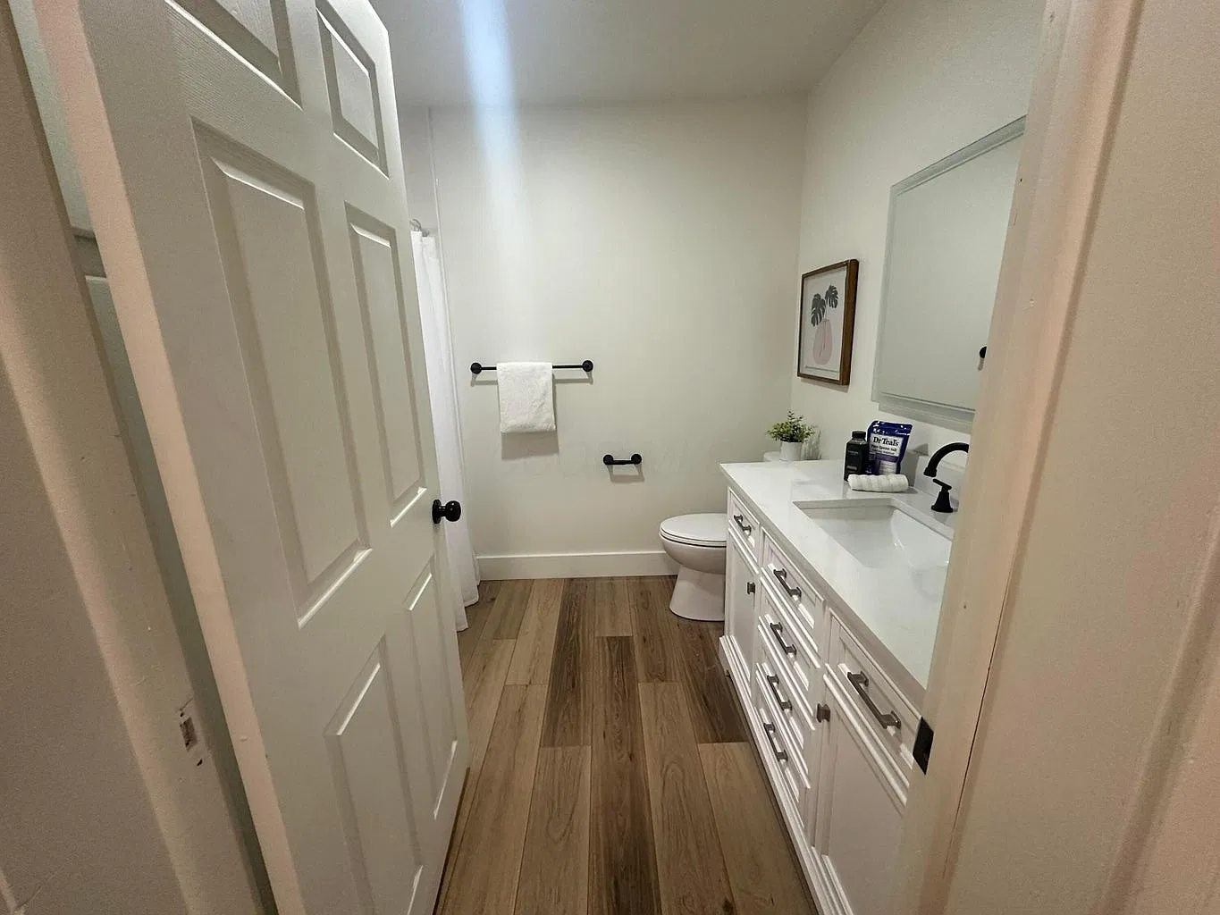 156 W High St — Photo 4