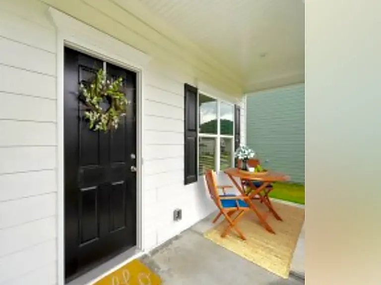 657 Mountaintop Rd — Photo 2