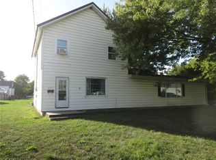 833 Eastern Ave, Marengo, IA 52301