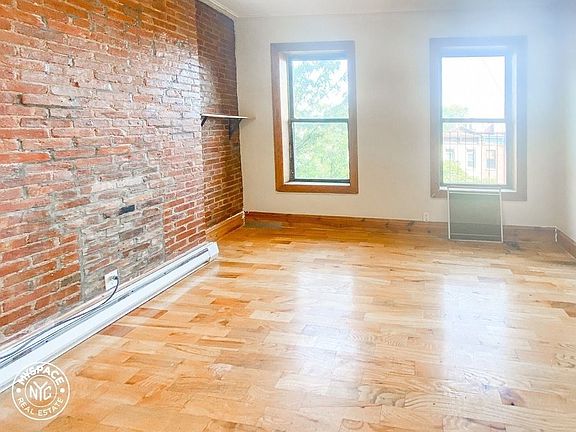 3rd image of 728 Franklin Ave #5S