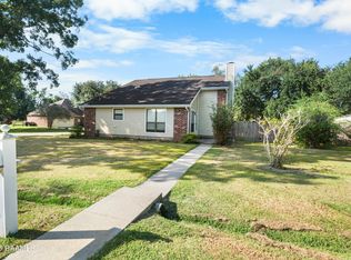 101 Domas Dr, Lafayette, LA 70508
