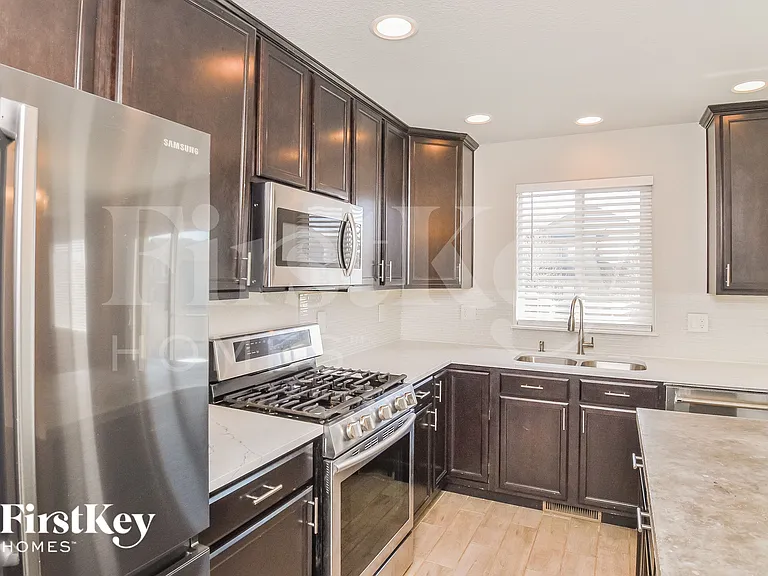 10255 Hidden Park Way — Photo 6