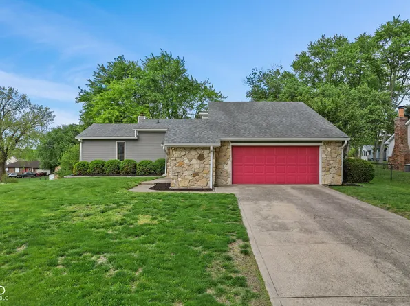 5974 Oak Hill West Dr, Plainfield, IN 46168