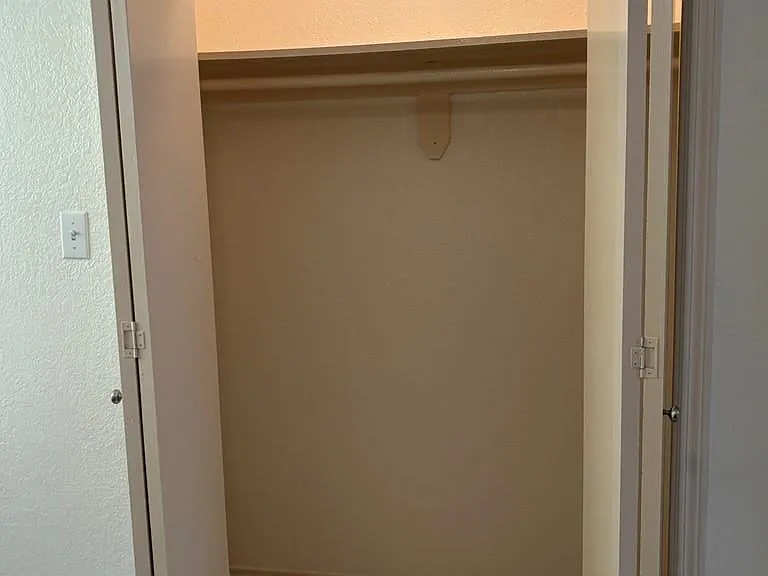 114 E Constellation Dr — Photo 11