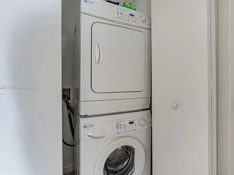 3250 NE 1st Ave #702 — Photo 30