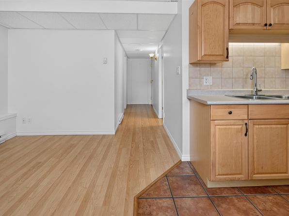 2 bedroom rental in Coquitlam — photo 3