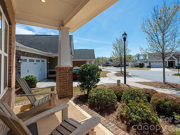 4th image of 8400 Bretton Woods Dr