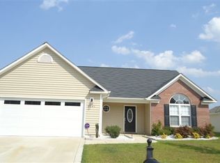 241 Collinwood Dr, Raeford, NC 28376