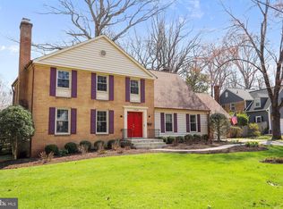 11209 Farmland Dr, Rockville, MD 20852