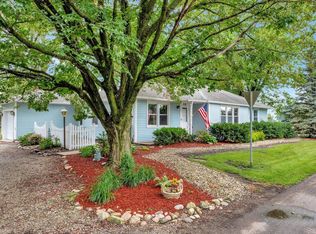 210 W Walnut St, Forrest, IL 61741