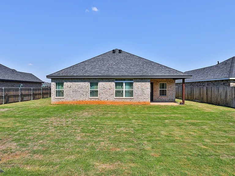 5433 Fallbrook Dr — Photo 34