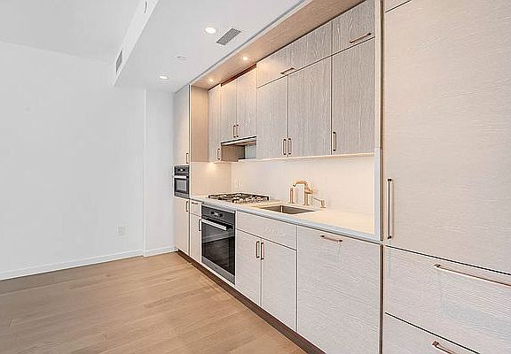 4th image of 1 City Poin APT 28B
