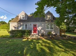 17 Coddington Rd, Whitehouse Station, NJ 08889