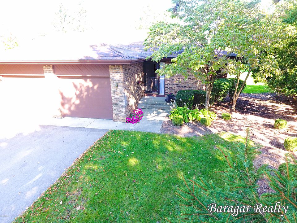 1st image of 2131 Cranbrook Dr NE